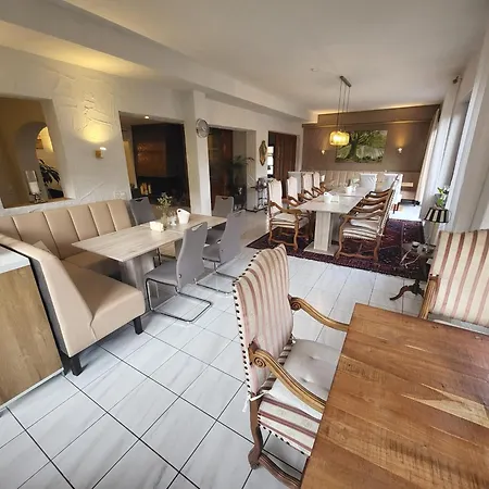 Hotel Schoenblick 3*